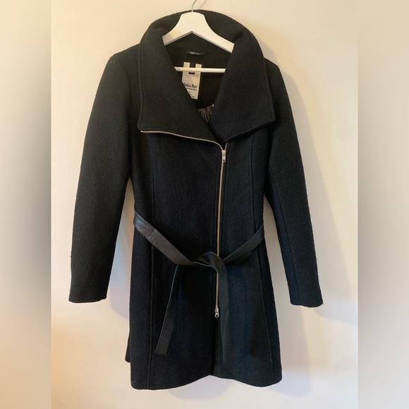 Soia & Kyo Jackets & Blazers - Soia & Kyo Black Boucle zip front coat - Size S - Excellent Condition